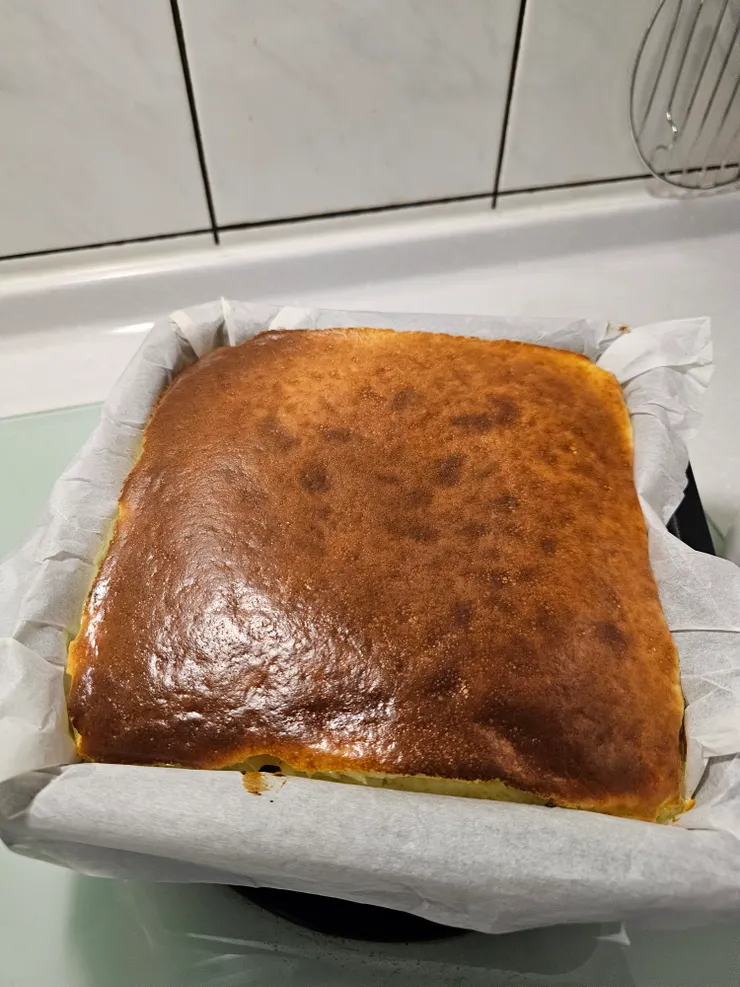 剛烤好蓬蓬的樣子,這時可以搖看看,會Q彈的晃動感