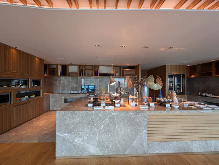 餐食區會定期擺上小點