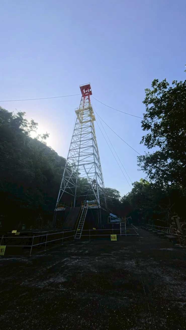 出磺坑油礦豐富，日本人殖民時期鑽了99口井。