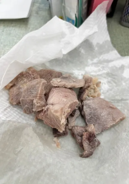 叫的貨是上肉片卻夾雜其他規格的肉