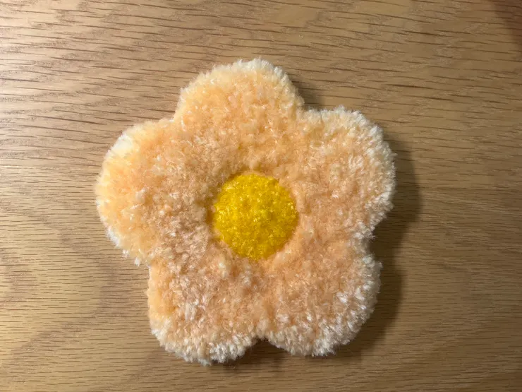 我經常忍不住撥弄這朵毛茸茸的花兒。（作者拍攝）