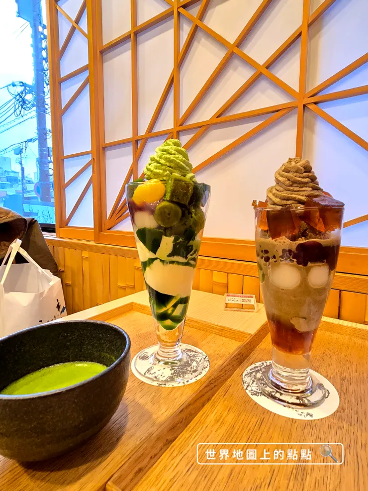 茶寮都路里的甜點。一樓主要販售抹茶商品，二樓才為甜點店