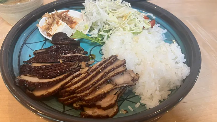 肉給的份量也很大方。