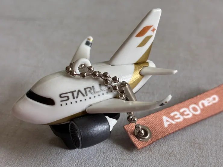 發現這兩款機身前端長不一樣耶！