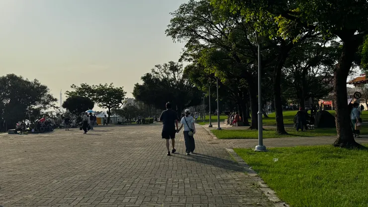 拍攝於2025年4月27日 傍晚,淡水河邊