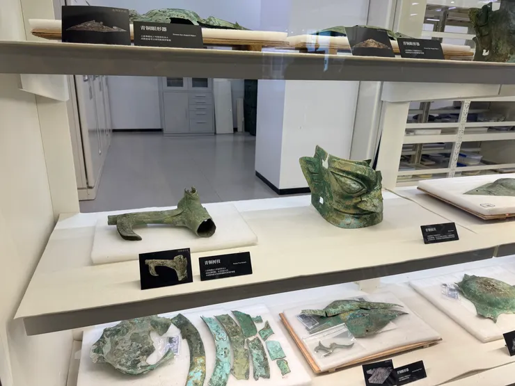 修護館中的展示櫃