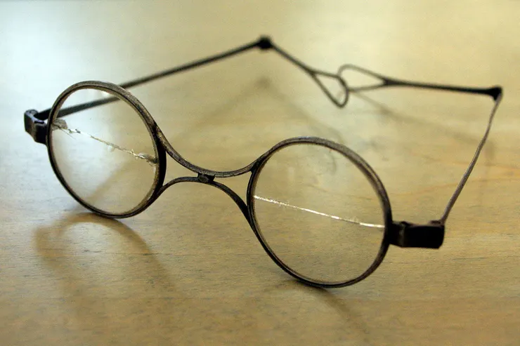 Schubert's glasses