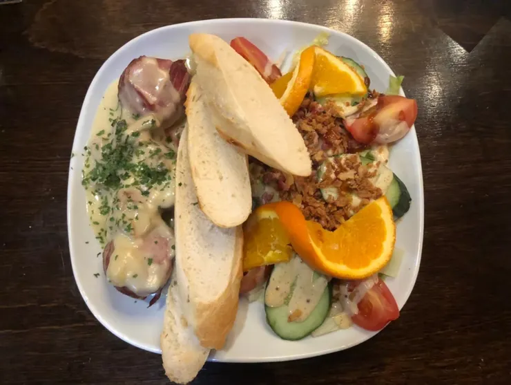 非常豐盛的員工餐,正常不會長這樣哈哈