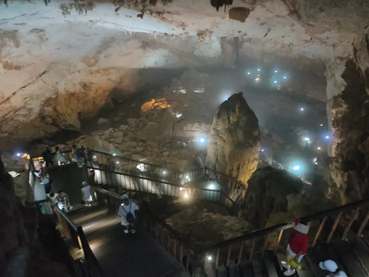 洞口看下去的樣子