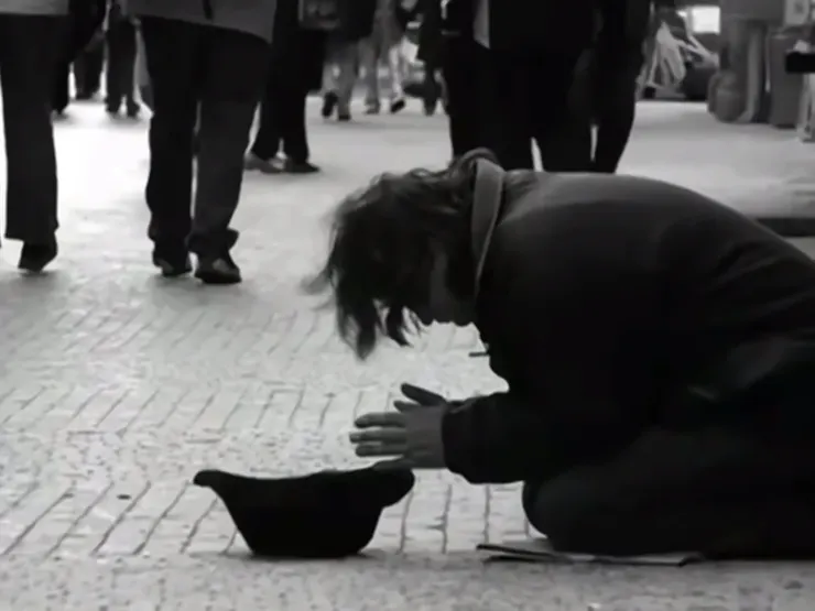 大城市可憐的窮人 （YouTube 截圖）