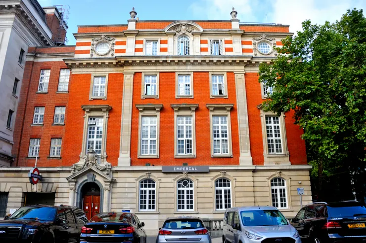 【倫敦帝國學院】