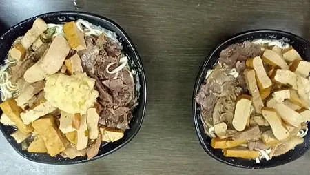 [台北美食]中國文化大學校園人氣很夯的牛肉拌麵、各家媒體報導