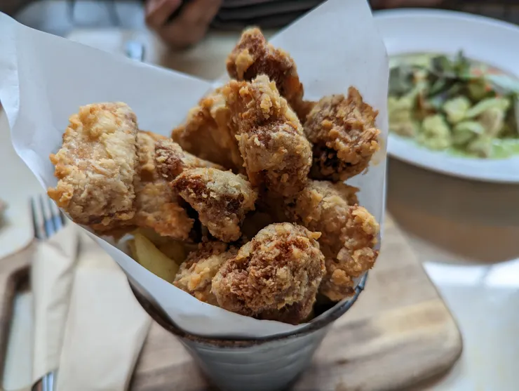 蔬食雞塊私心覺得比Broccoli Revolution好吃。