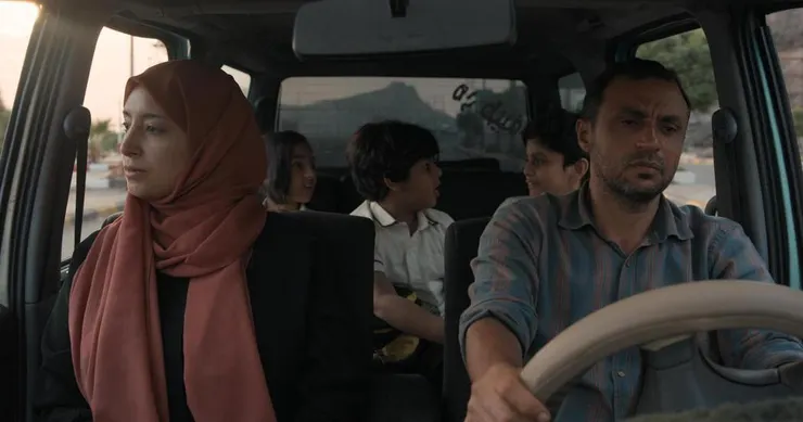 ▲ 片尾這一幕長鏡頭，前後景的人物情緒很寫實