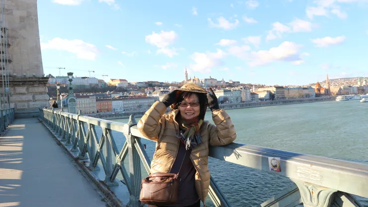 2016布達佩斯,媽媽對鎖鏈橋的印象只有風好大好冷