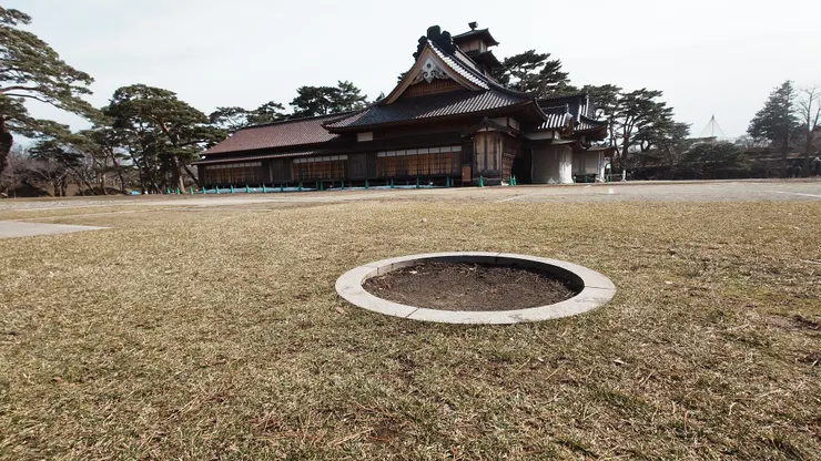 沒有指示牌還真的不好找