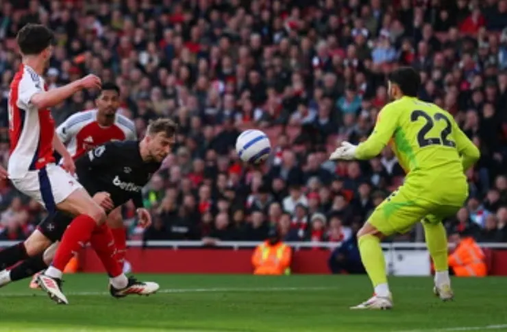 查洛保雲衝頂破網助韋斯咸小勝1:0