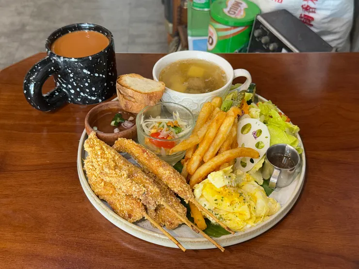 用炸ㄉ沙爹雞雞   335元