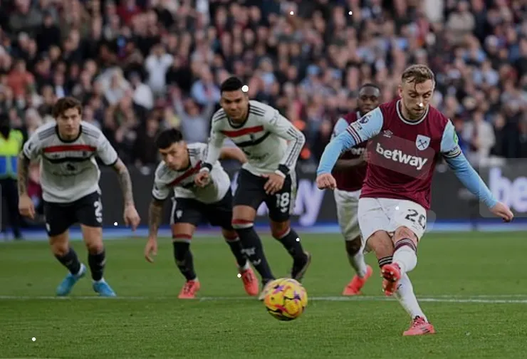 保雲射入十二碼球助韋斯咸絕殺曼聯