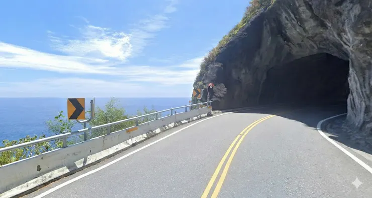 和仁臨海短隧道，是蘇花路廊唯一一座日據時代使用至今的隧道，我卻只能用Google街景追憶。