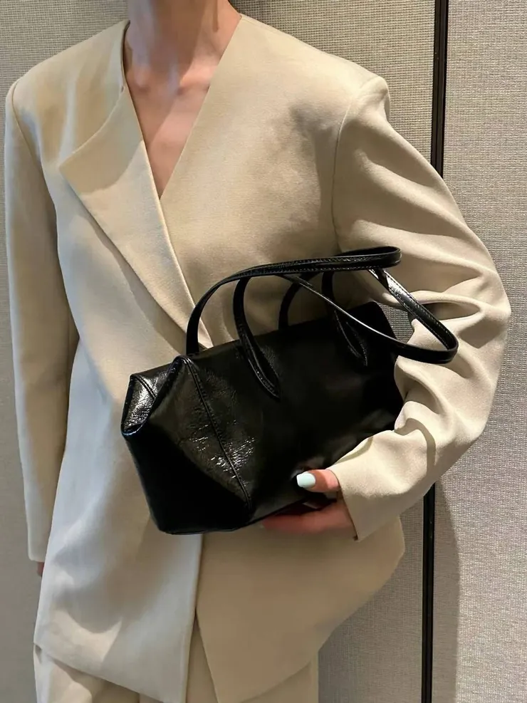 低調優雅方形包