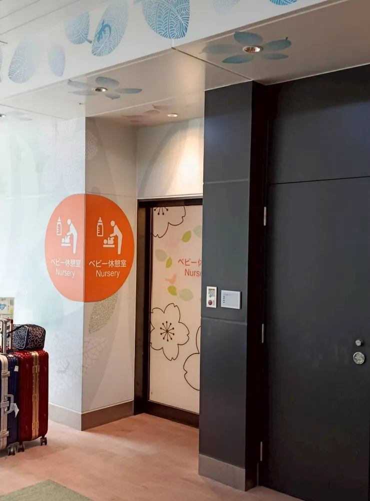 上野駛的哺乳室，真的要提醒各位換尿布和餵奶真的要很小心啊😅