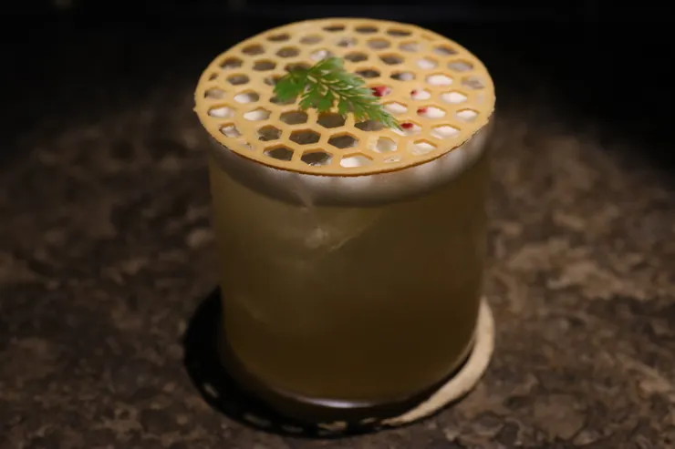 插播主場Drizzle by Fourplay酒單上有的「蜜香馬黛」  傳說有客人喝完又有活下去的動力