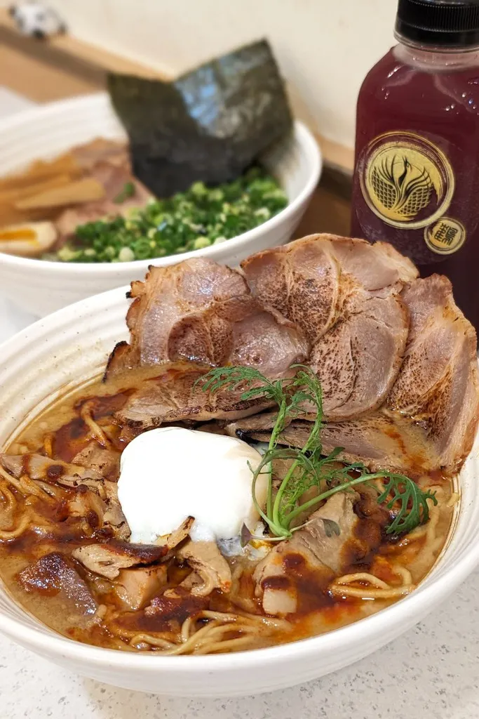 永康平價拉麵【鶴昇町拉麵】價格親民拉麵，一碗就征服你的味蕾！