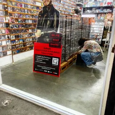 Awkward Penguin的沙龍