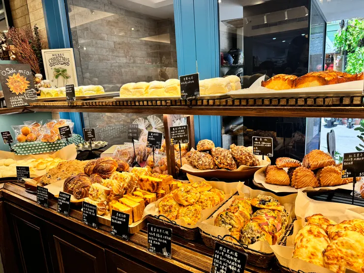 右下角野菇黑松露，我有拿一顆，還沒開吃