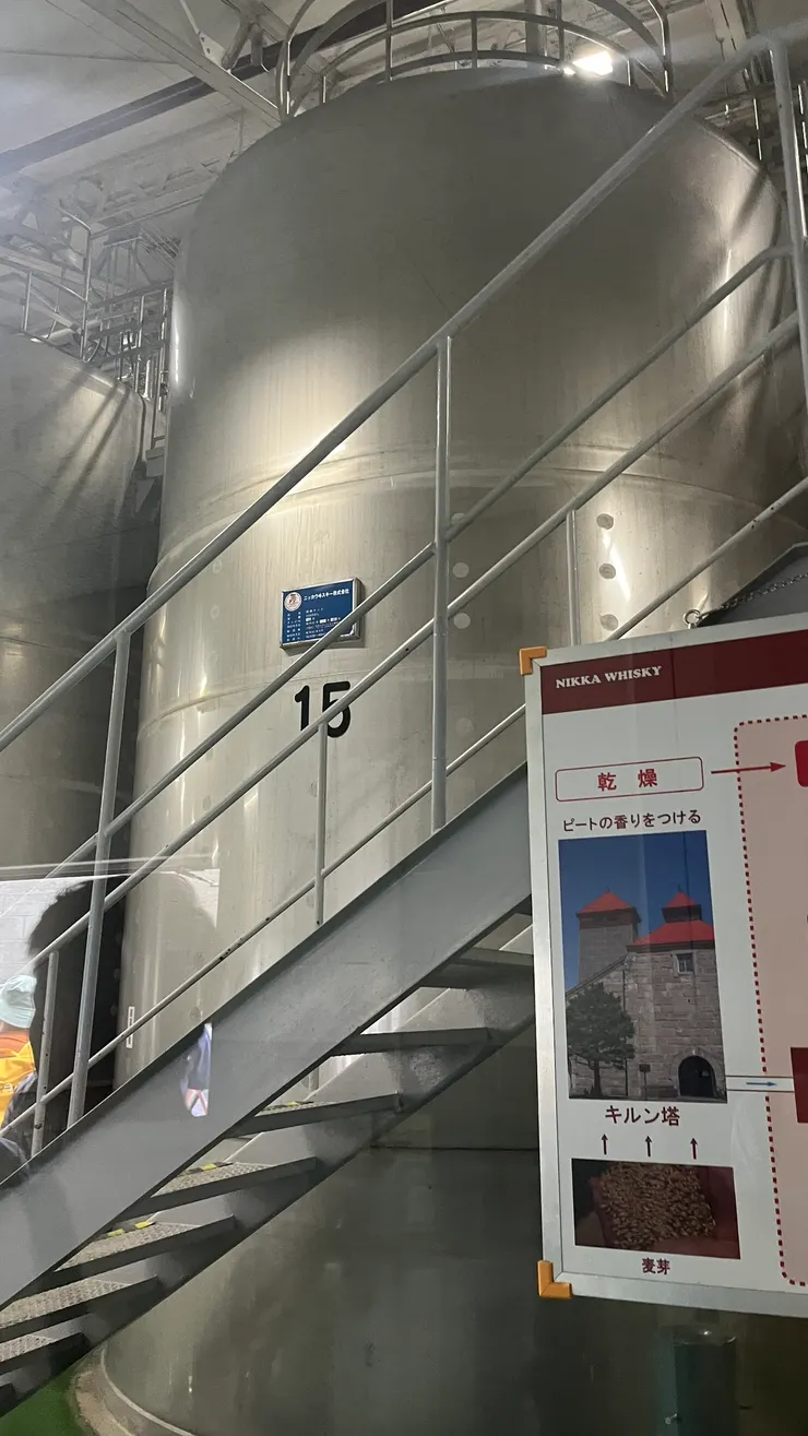 告示牌輔助解說。