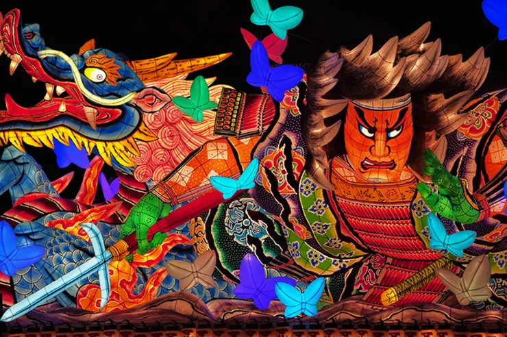 大型睡魔燈籠是遊行亮點之一