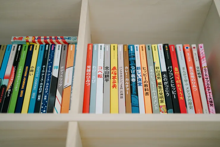 宮本裕人家中收藏的雜誌《Spectator》。Photo by Troublemakers