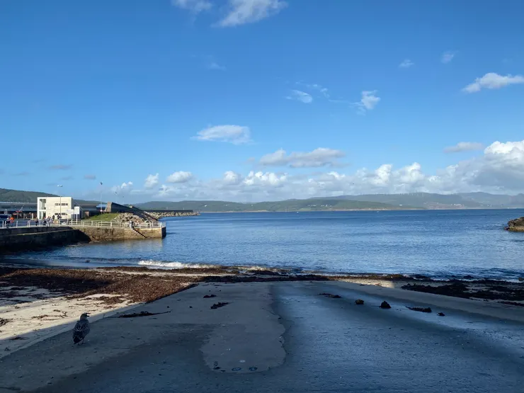 也可以換泳衣下海游兩圈