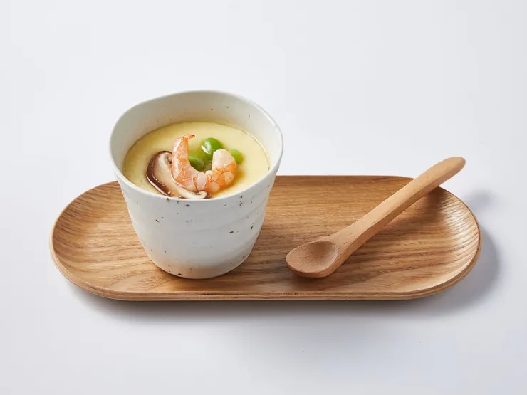 圖說:獨家調理「殺菌茶碗蒸液蛋」添加鮮甜雞湯精心調製,成為家庭煮夫煮婦高效備餐新選擇。(資料來源:勤億蛋品科技)