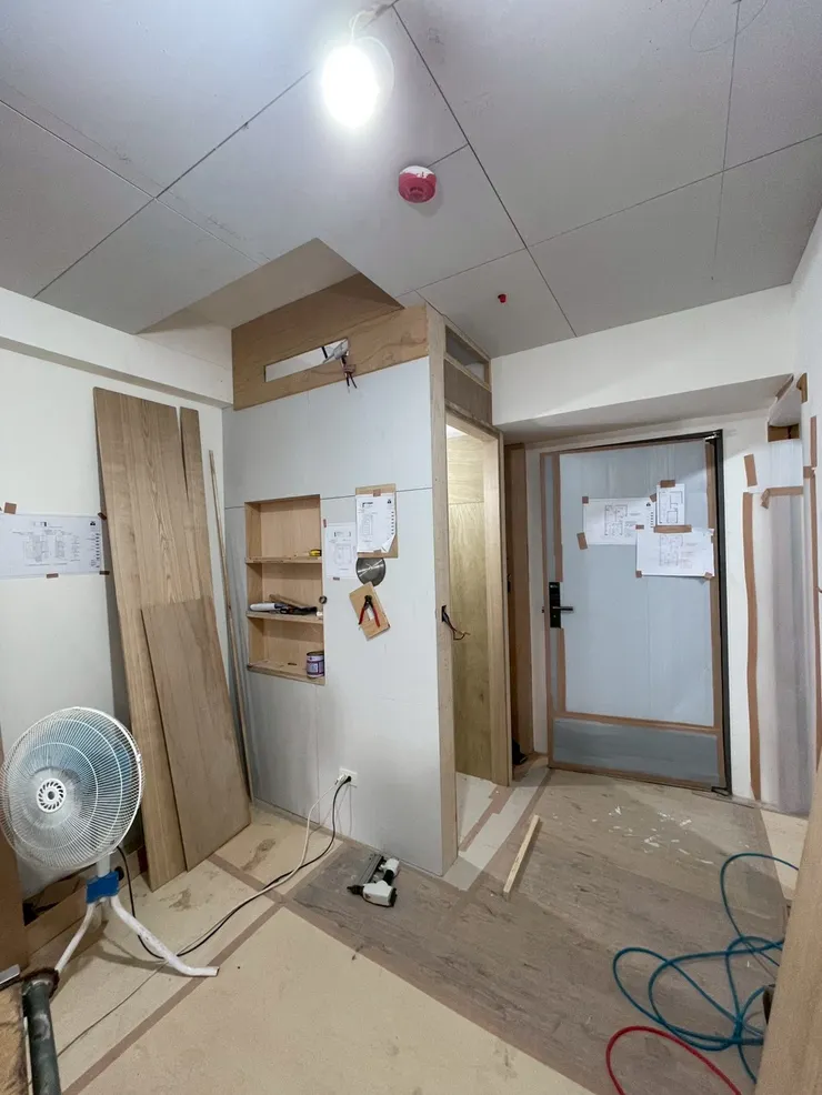 精湛的木作工藝，讓小宅的收納機能在無形中成形。