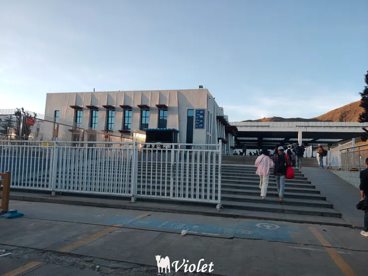 西藏 拉薩火車站 青藏列車