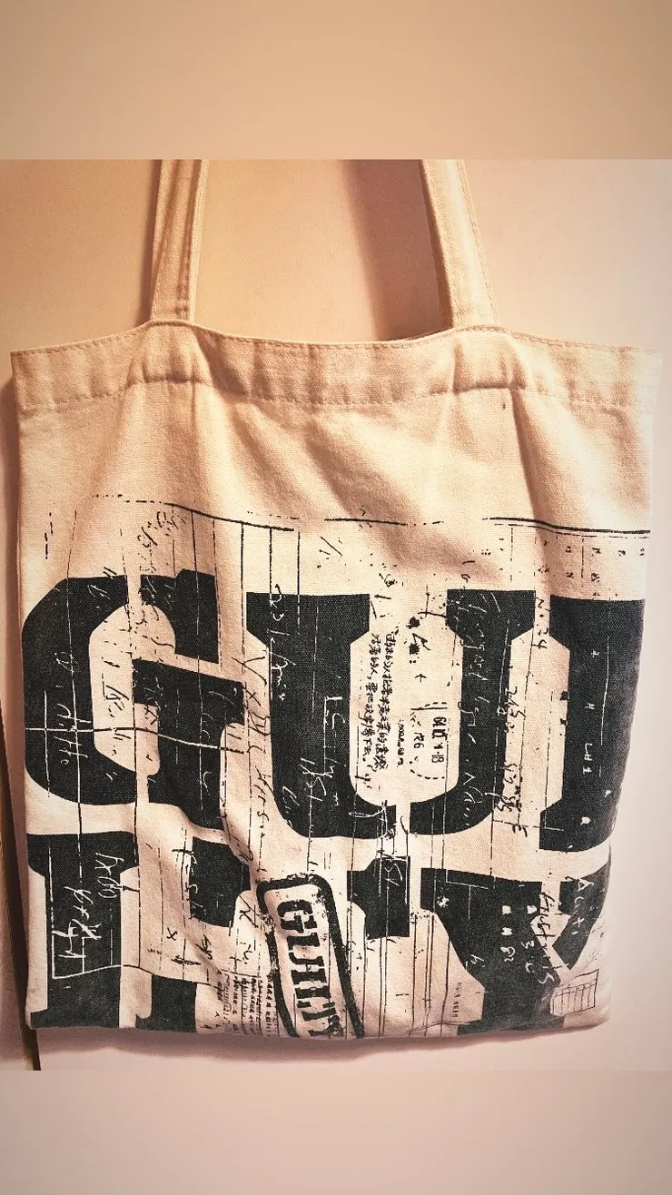 帆布袋本人。我是不是眼殘。