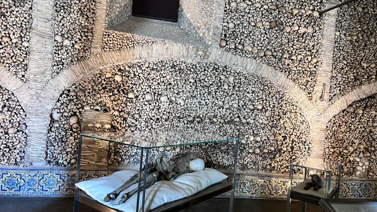 一大一小的木乃伊