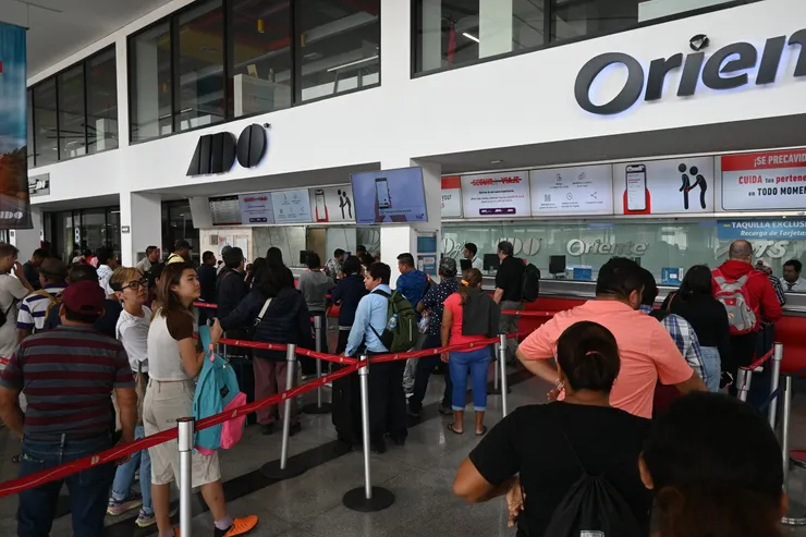 Merida 巴士站購車票去Chichén-Itzá