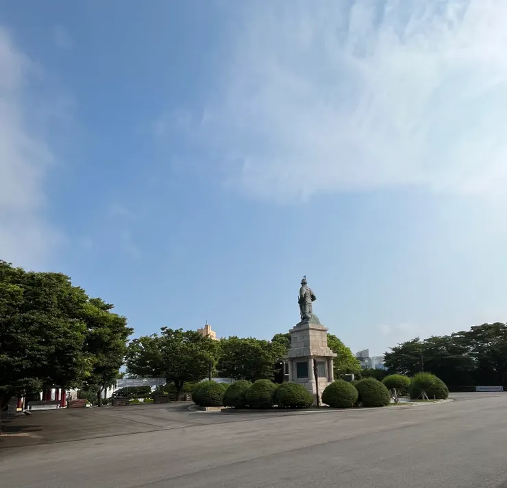 龍頭山公園廣場。