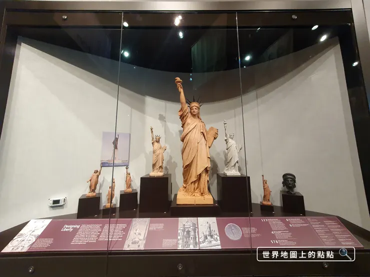 各種大小的自由女神像