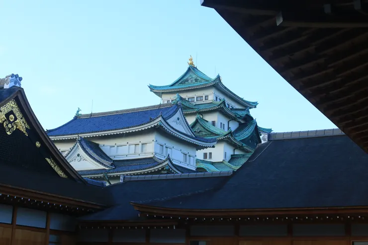 名古屋城及周邊的房子顏色不太一樣