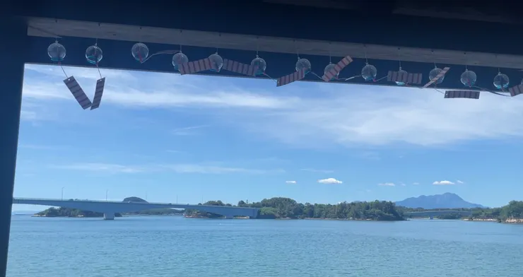 掛滿風鈴的涼亭