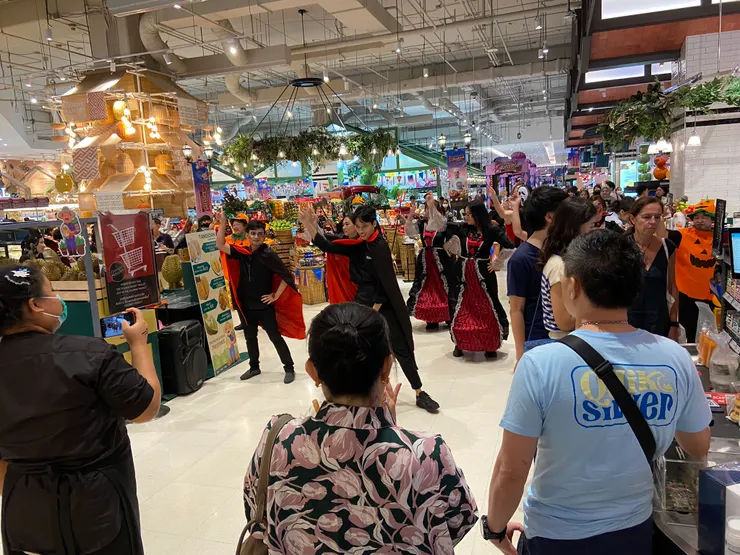 暹羅百麗宮員工跳舞