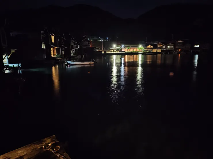 伊根舟屋夜色