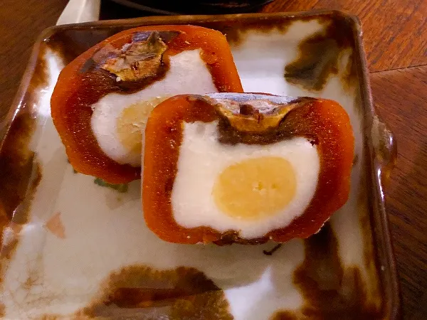 柿棵子（栗心）～ 使用整顆柿餅，裡面包入白豆沙和栗子泥。