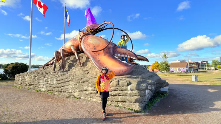 加拿大的龍蝦擁有兩隻大螯，嚴格來說是海螯蝦的一種非龍蝦。