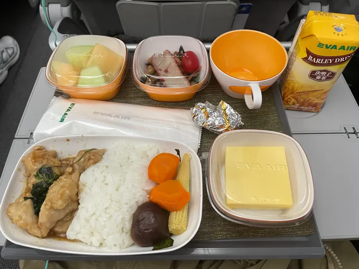 本次的餐食非常美味，令筆者印象深刻！