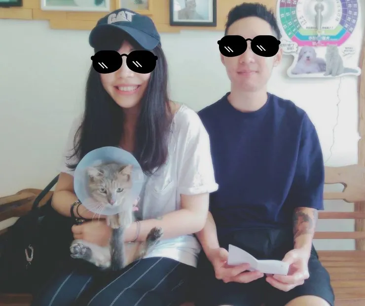 認養人與神貓拍下全家福